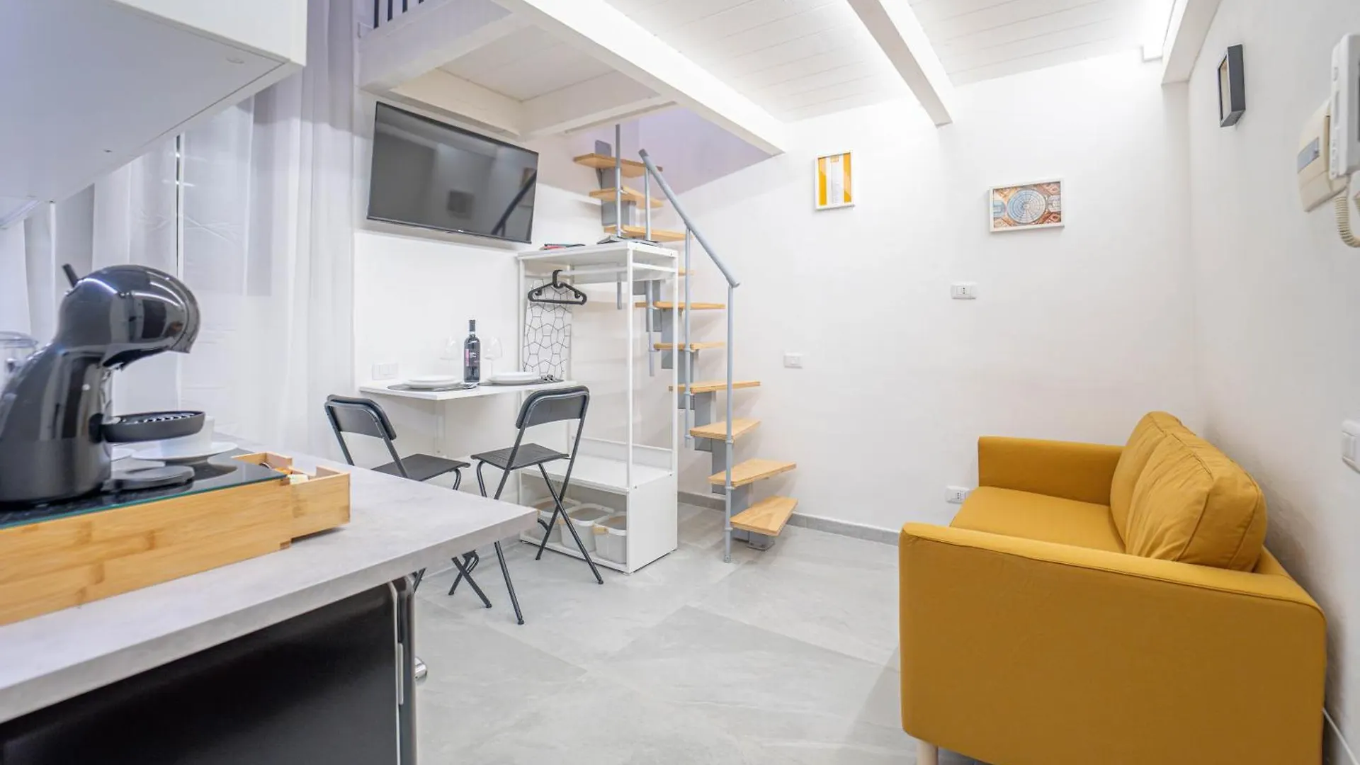 Metro Yellow Suite location